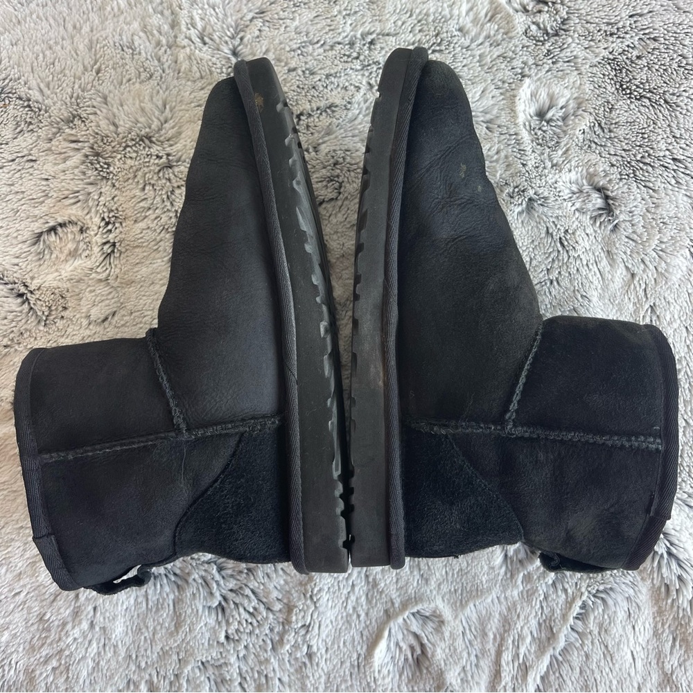 UGG Black Classic Mini II Boot Size 7.0 - Picture 5 of 13